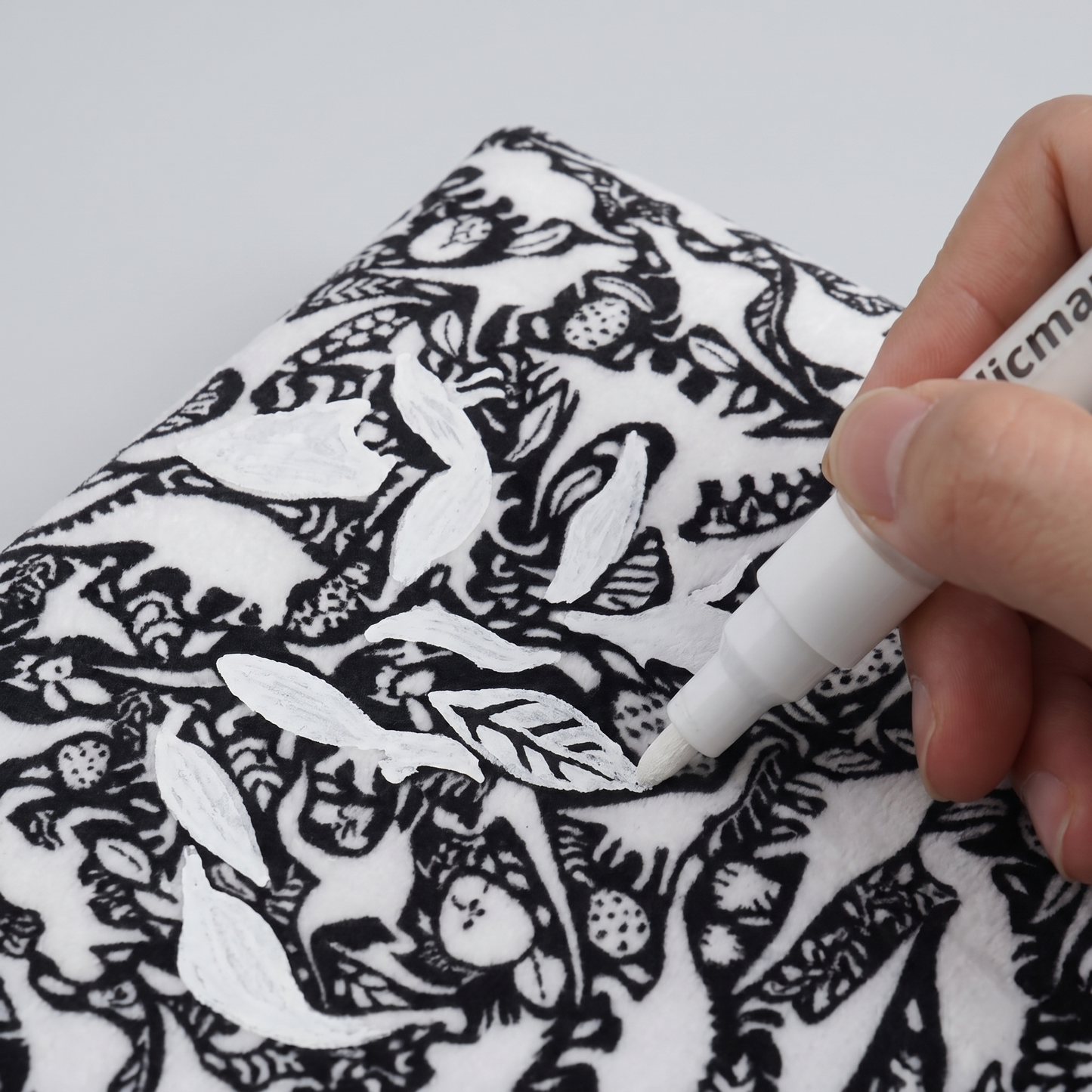 DIY coloring blanket style E — corner coloring closeup